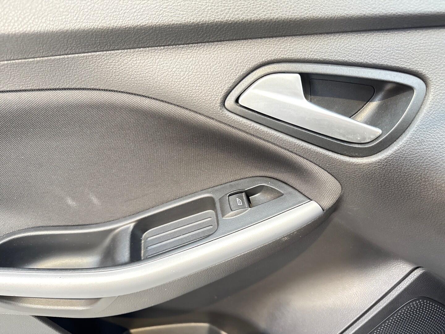 Used Ford Focus 2014 for sale - 76446833: Photo 12