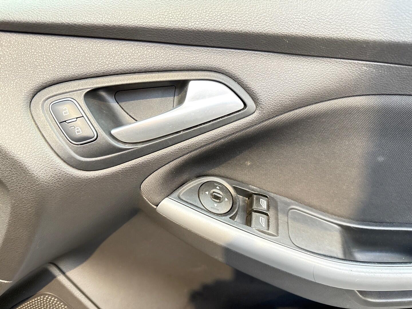 Used Ford Focus 2014 for sale - 76446833: Photo 21