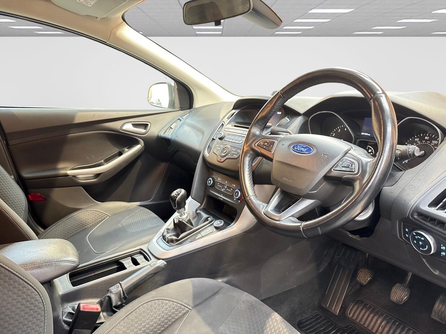 Used Ford Focus 2014 for sale - 76446833: Photo 3