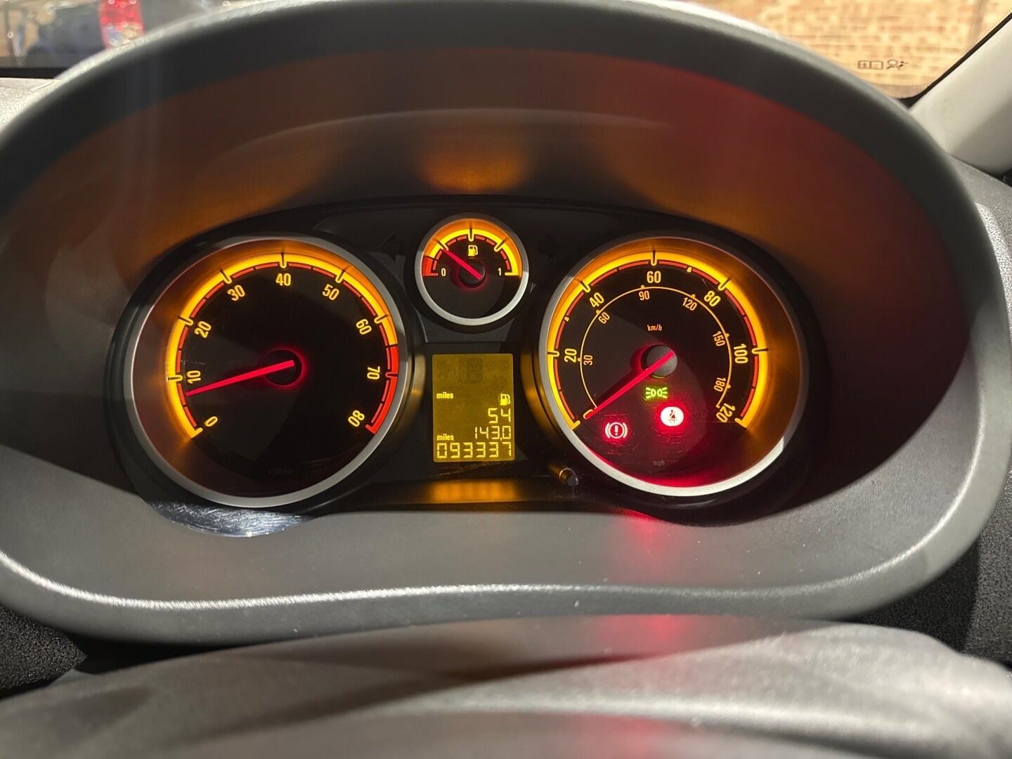 Used Vauxhall Corsa 2012 for sale - 77412381: Photo 10