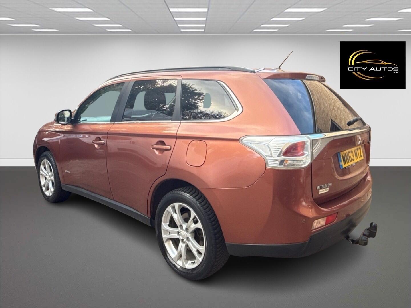 Used Mitsubishi Outlander 2013 for sale - 76318069: Photo 2