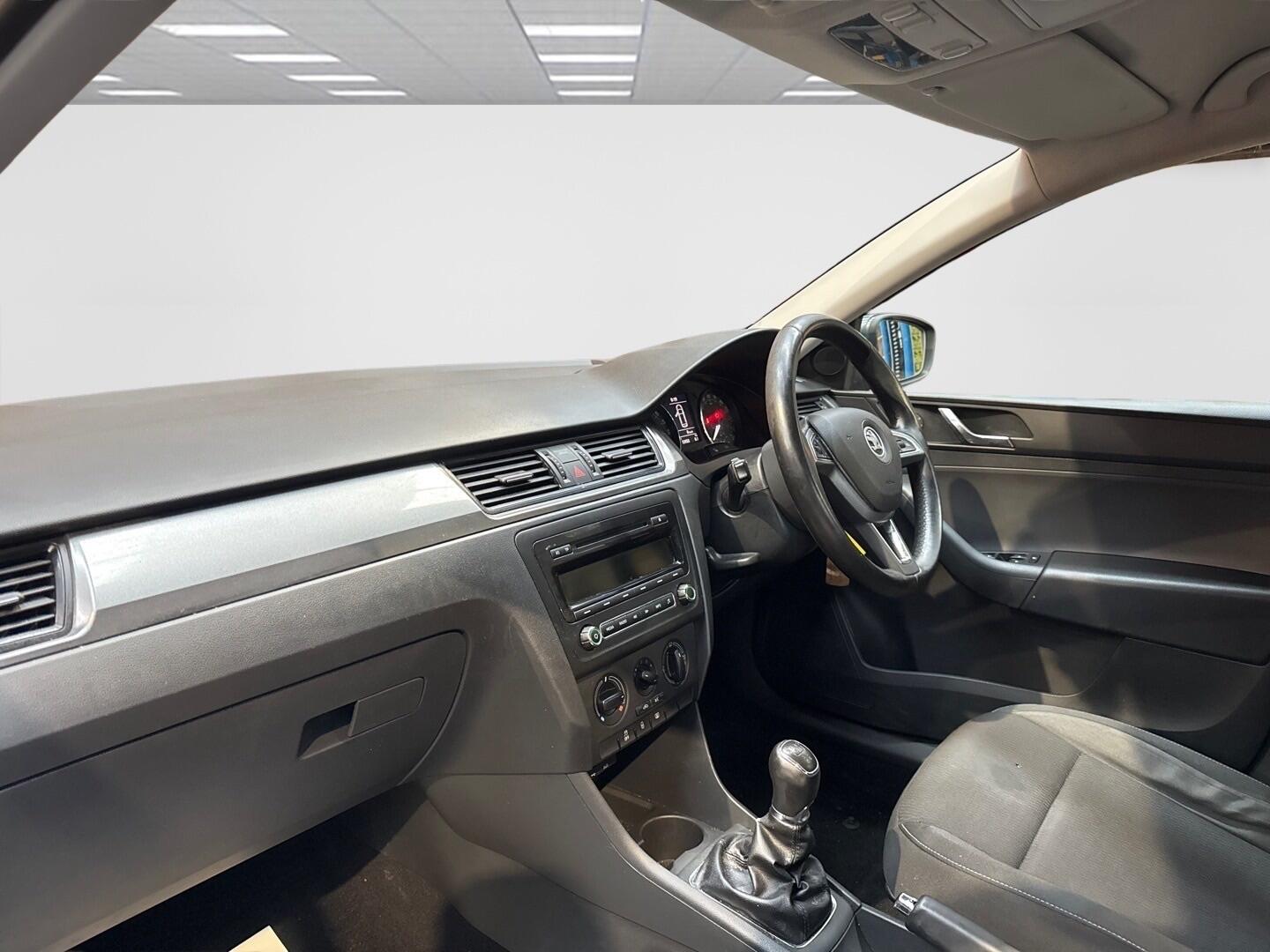 Used Skoda Rapid Spaceback 2014 for sale - 77344336: Photo 15