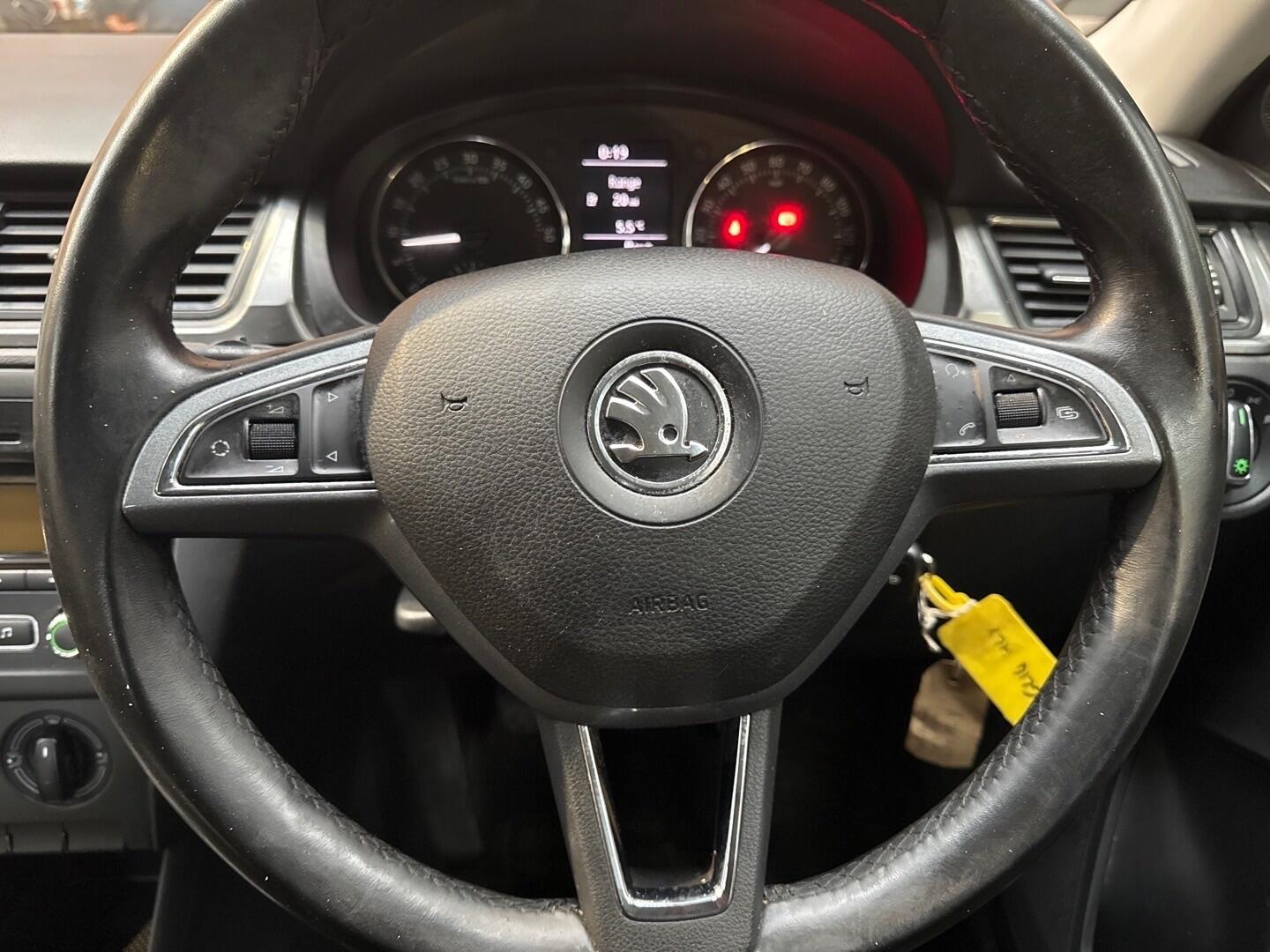 Used Skoda Rapid Spaceback 2014 for sale - 77344336: Photo 16