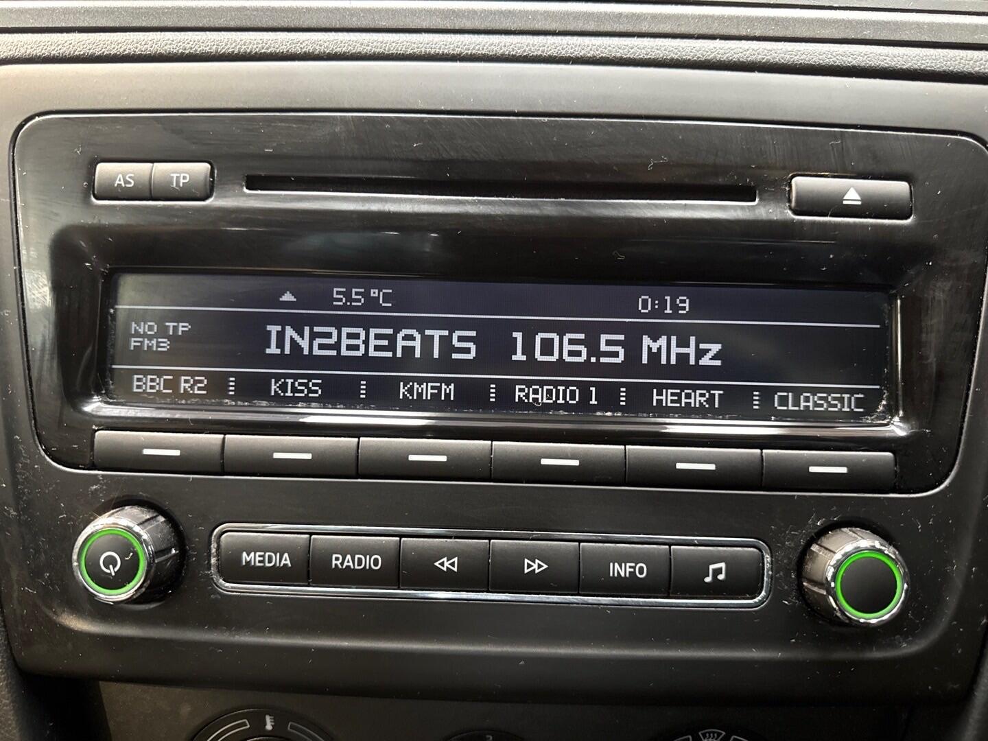 Used Skoda Rapid Spaceback 2014 for sale - 77344336: Photo 17