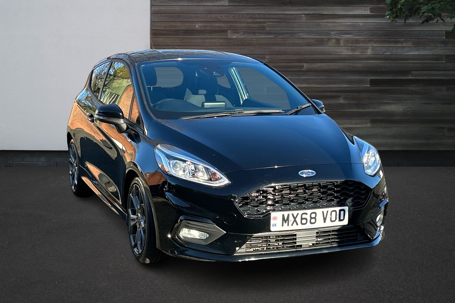 Used Ford Fiesta 2018 for sale - 76744990: Photo 1