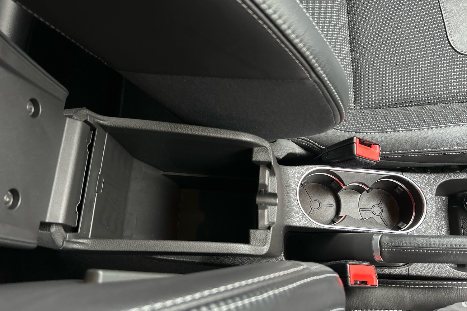 Used Ford Fiesta 2015 for sale - 76673574: Photo 24