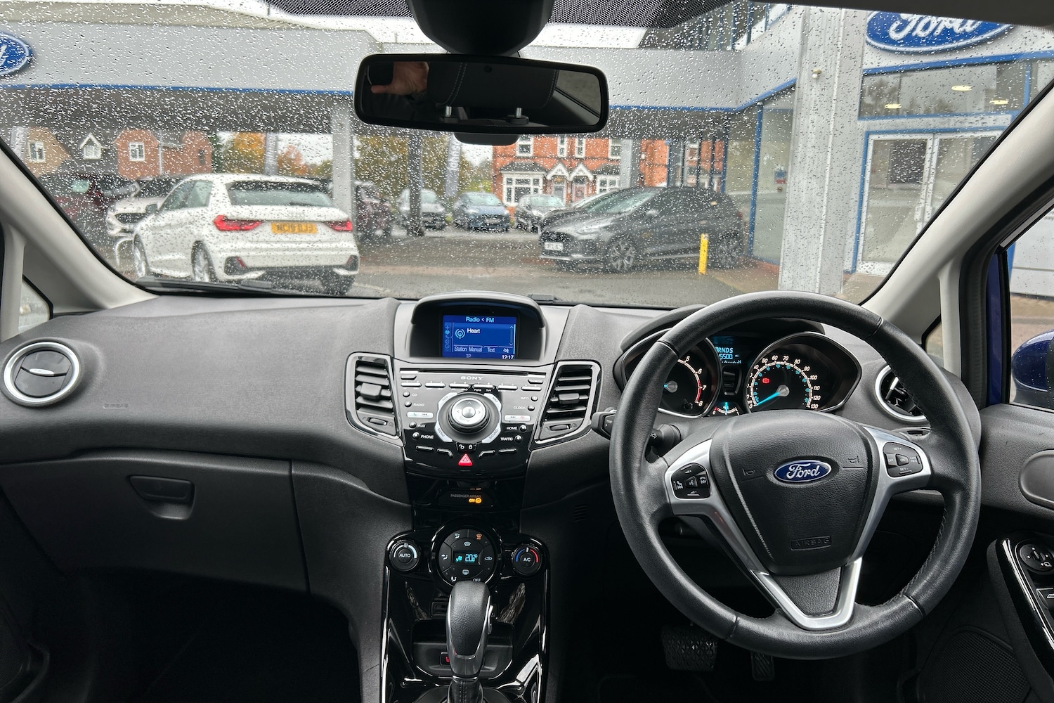Used Ford Fiesta 2015 for sale - 76673574: Photo 3