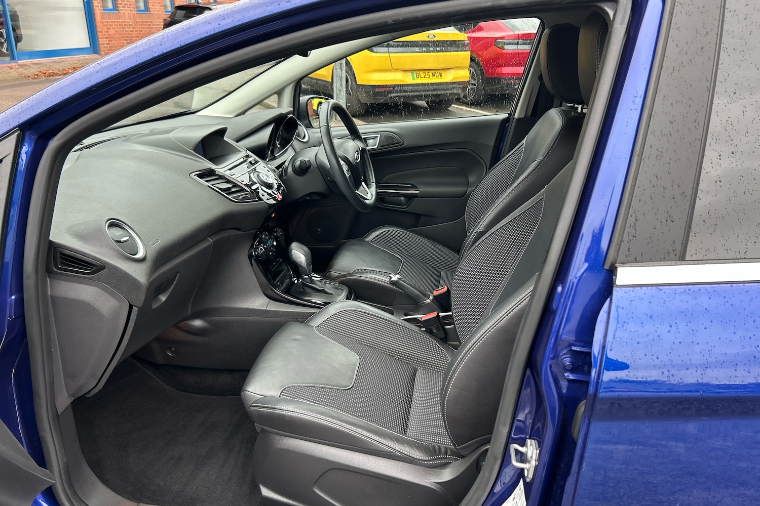 Used Ford Fiesta 2015 for sale - 76673574: Photo 6