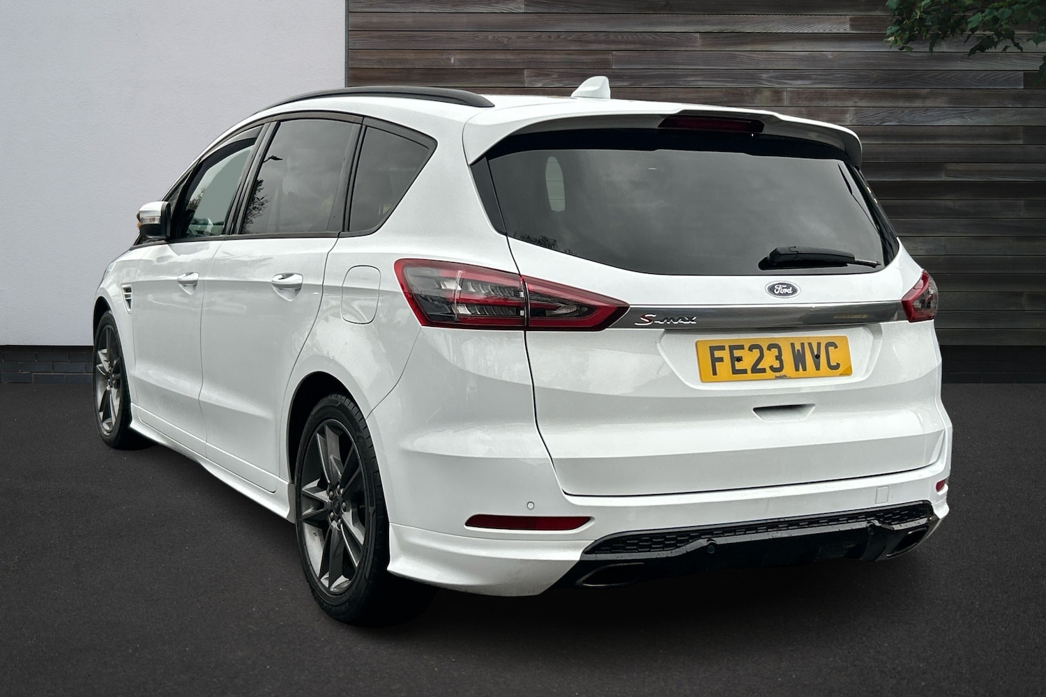Used Ford S-Max 2023 for sale - 76676758: Photo 2