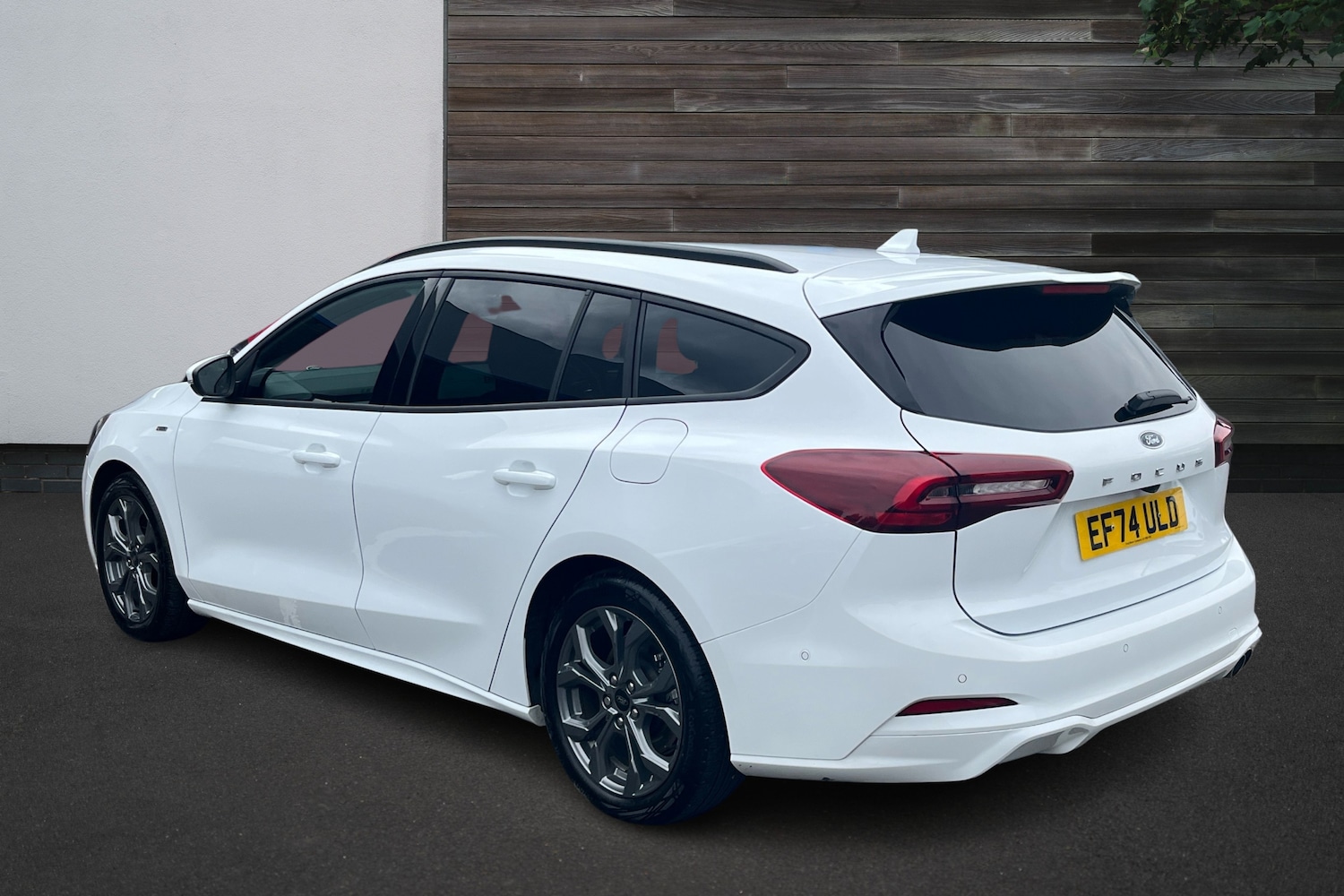 Used Ford Focus 2024 for sale - 76302017: Photo 2