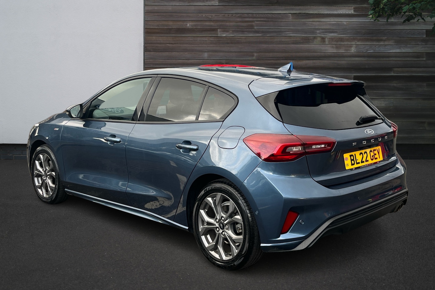 Used Ford Focus 2022 for sale - 76675149: Photo 2