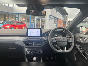 Used Ford Focus 2022 for sale - 76675149: Photo