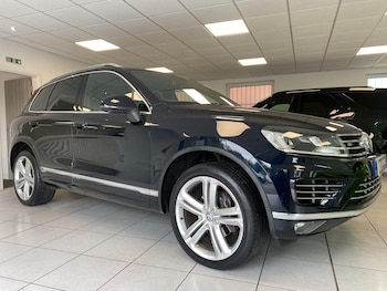 Used Volkswagen Touareg 2016 for sale - 76093759: Photo