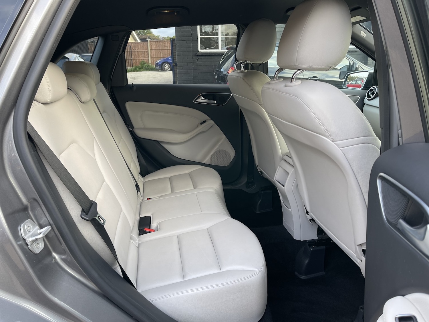 Used Mercedes-Benz B-Class 2012 for sale - 76174135: Photo 41
