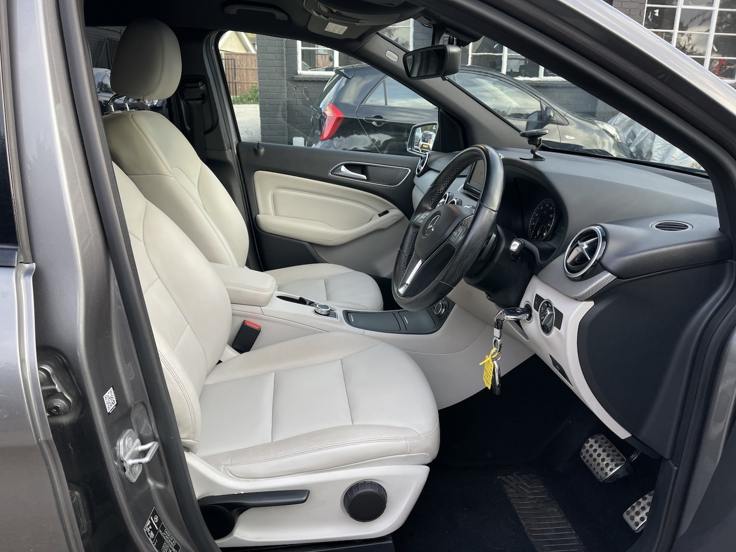 Used Mercedes-Benz B-Class 2012 for sale - 76174135: Photo 46