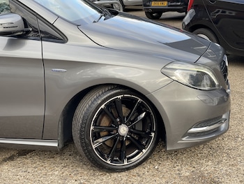 Used Mercedes-Benz B-Class 2012 for sale - 76174135: Photo 4