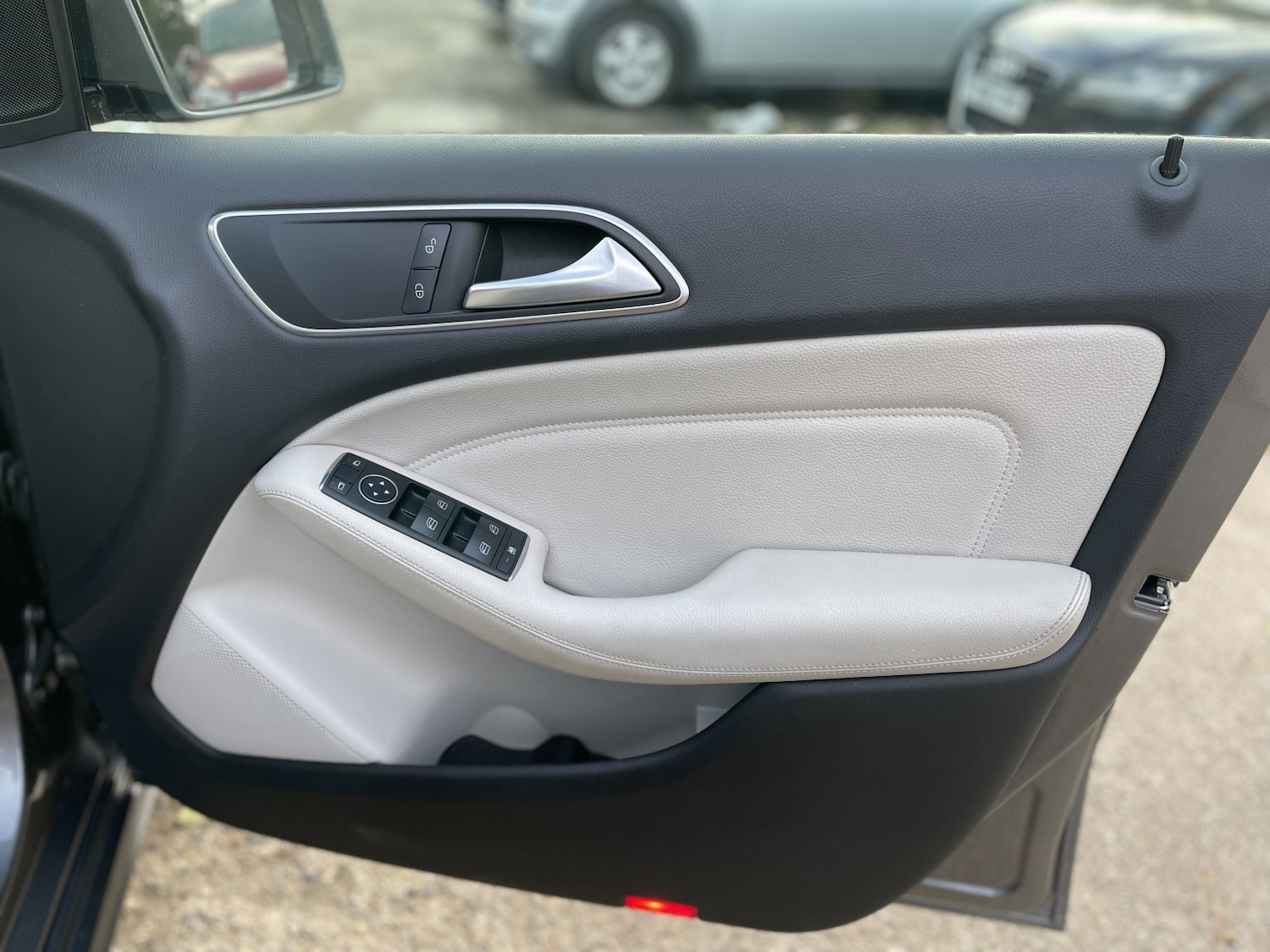 Used Mercedes-Benz B-Class 2012 for sale - 76174135: Photo 50