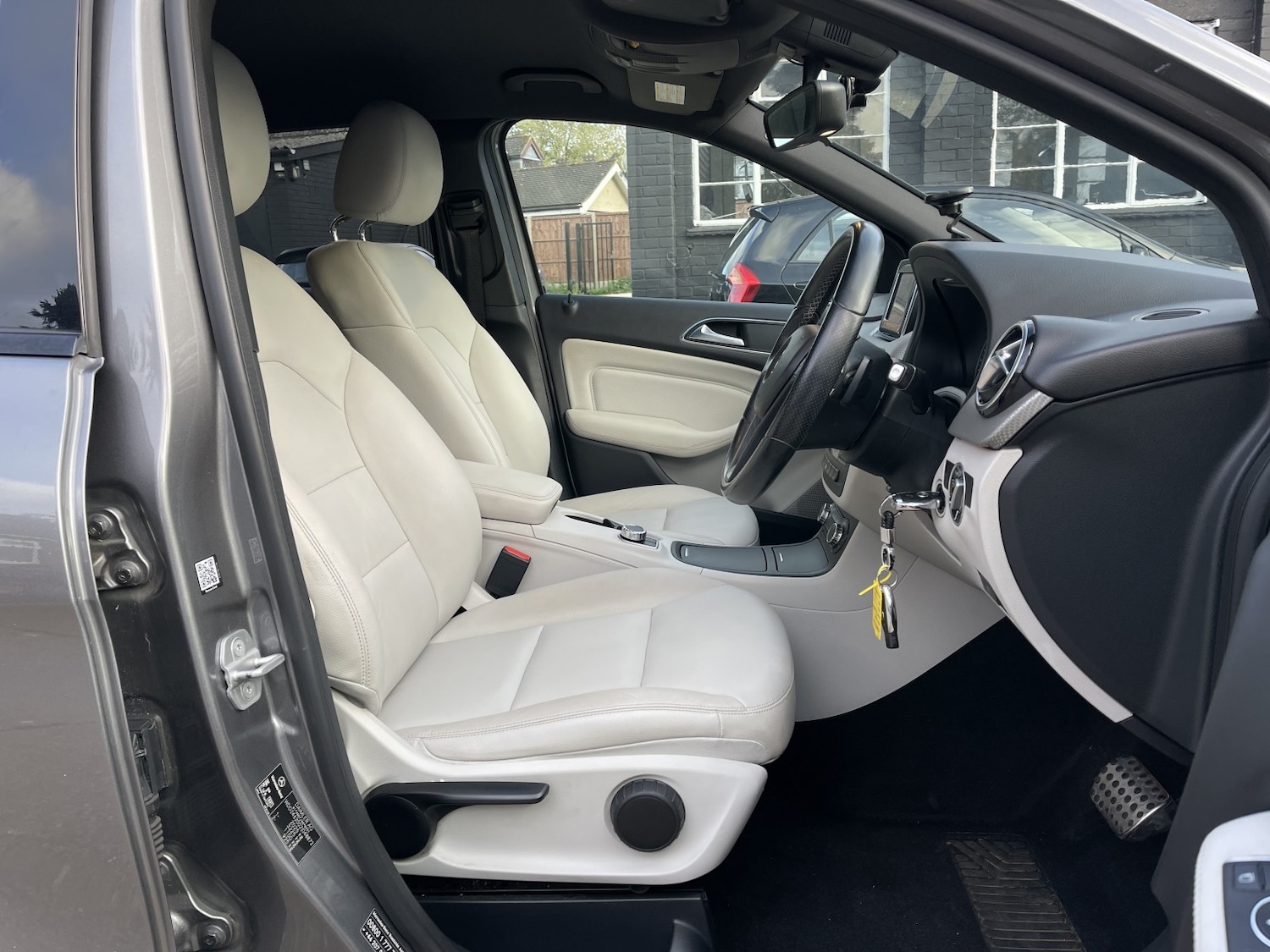 Used Mercedes-Benz B-Class 2012 for sale - 76174135: Photo 51