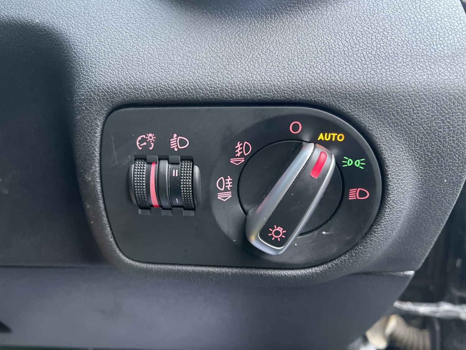 Used Audi A1 2014 for sale - 77438463: Photo 46