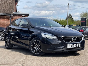 Used Volvo V40 2019 for sale - 78360160: Photo