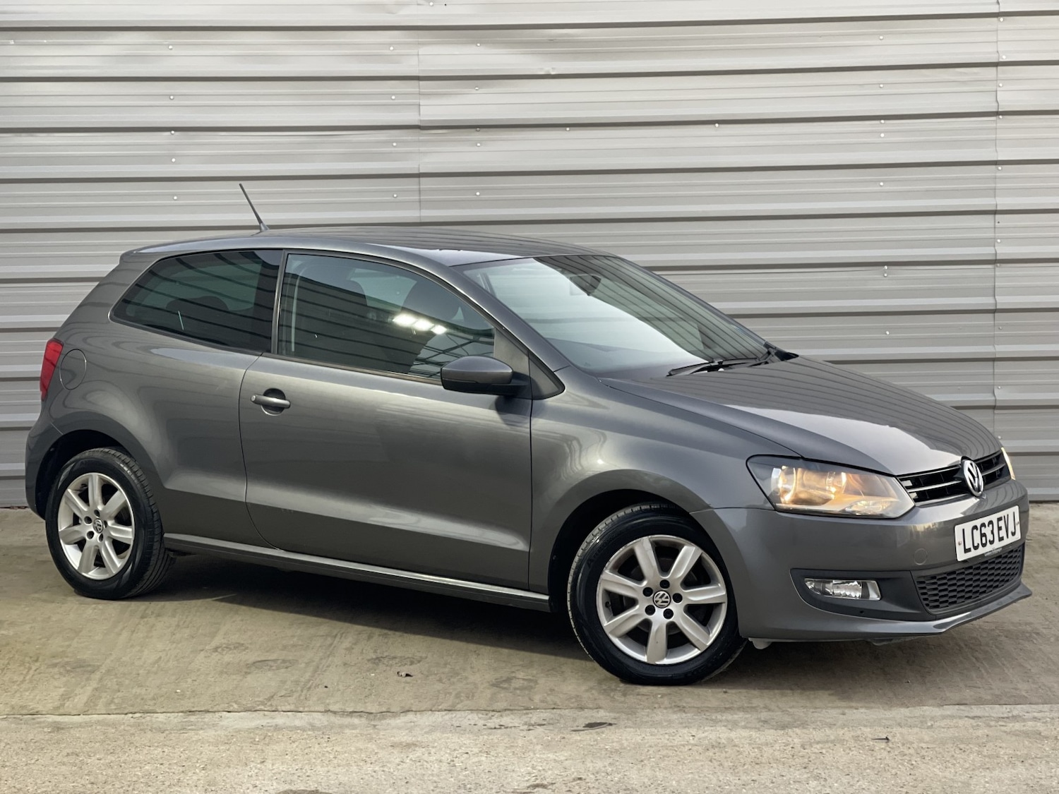Used Volkswagen Polo 2013 for sale - 76643364: Photo 1