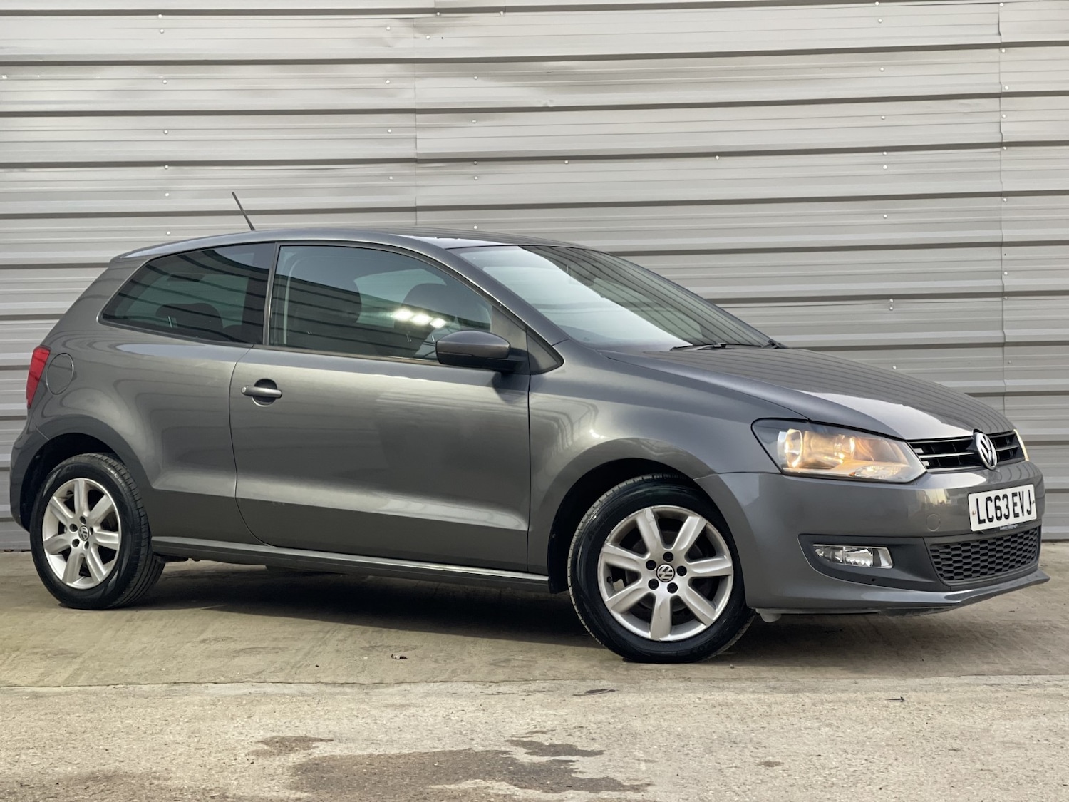 Used Volkswagen Polo 2013 for sale - 76643364: Photo 2