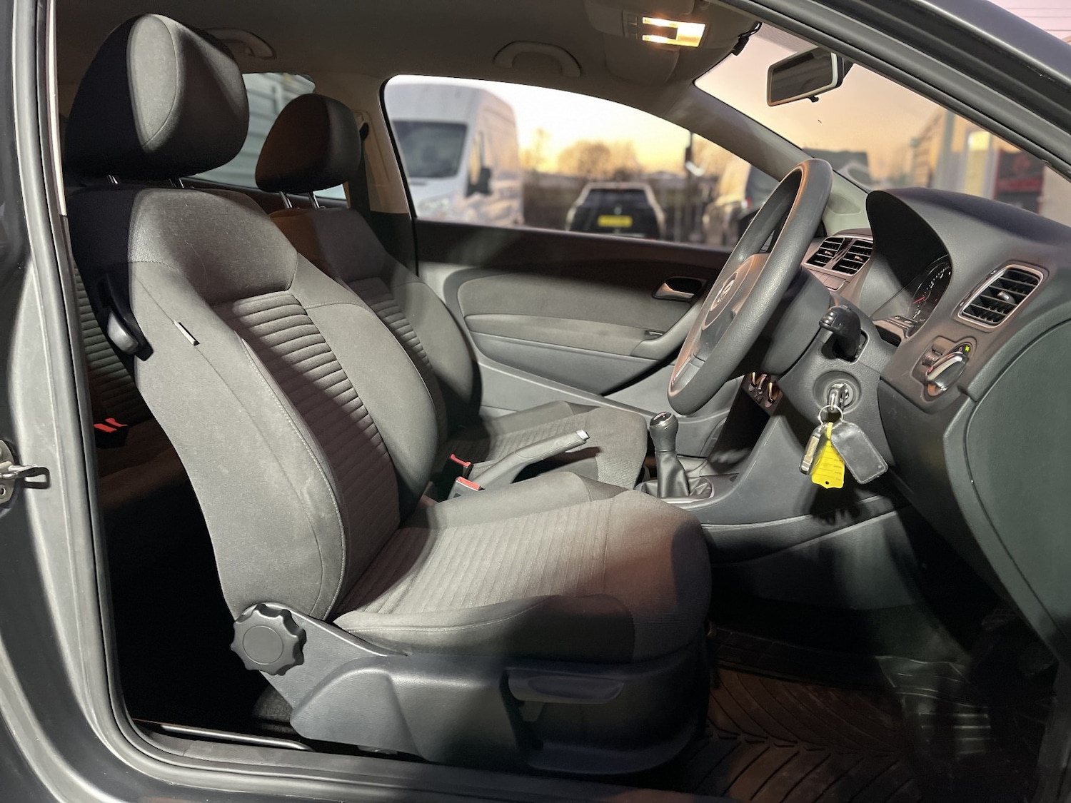 Used Volkswagen Polo 2013 for sale - 76643364: Photo 40