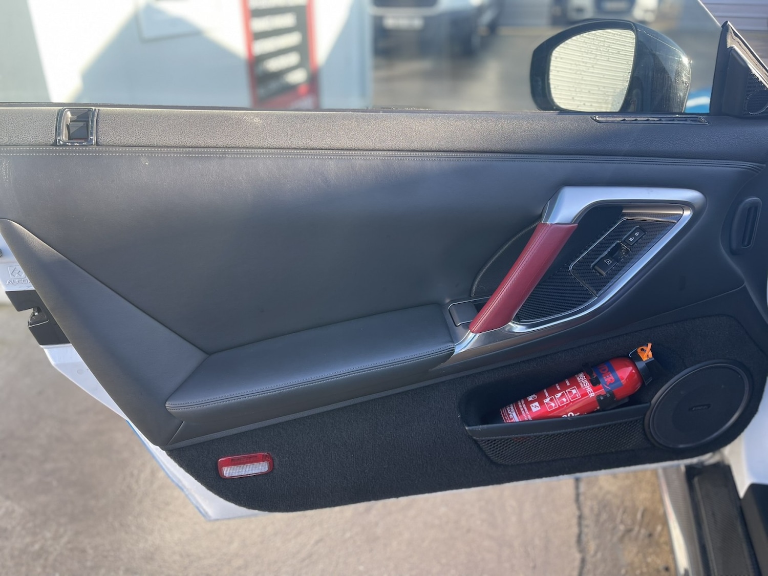 Used Nissan GT-R 2009 for sale - 77201231: Photo 80