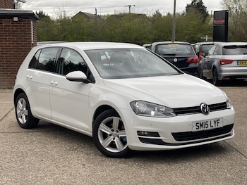 Used Volkswagen Golf 2015 for sale - 78131608: Photo