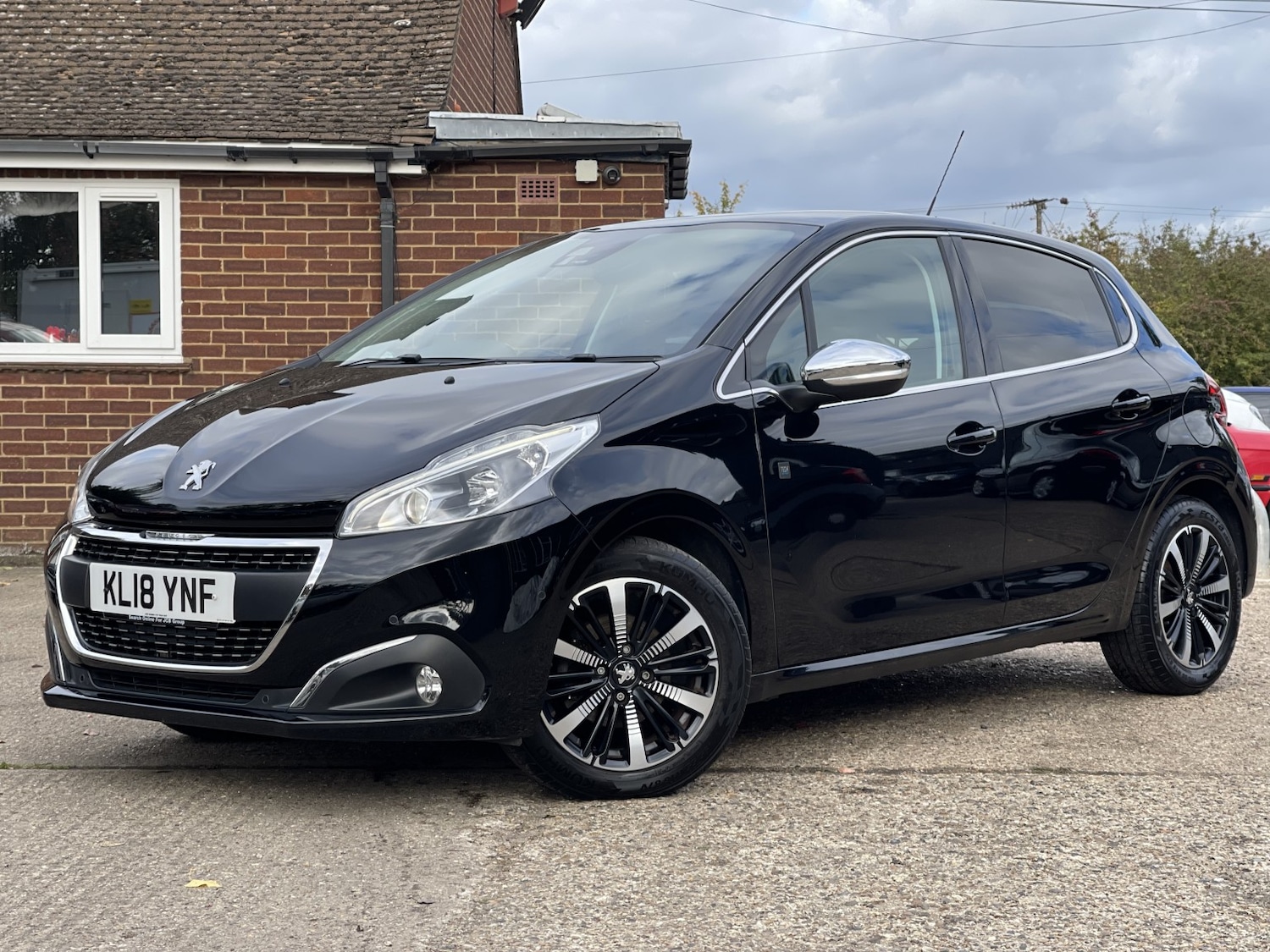 Used Peugeot 208 2018 for sale - 76178979: Photo 10