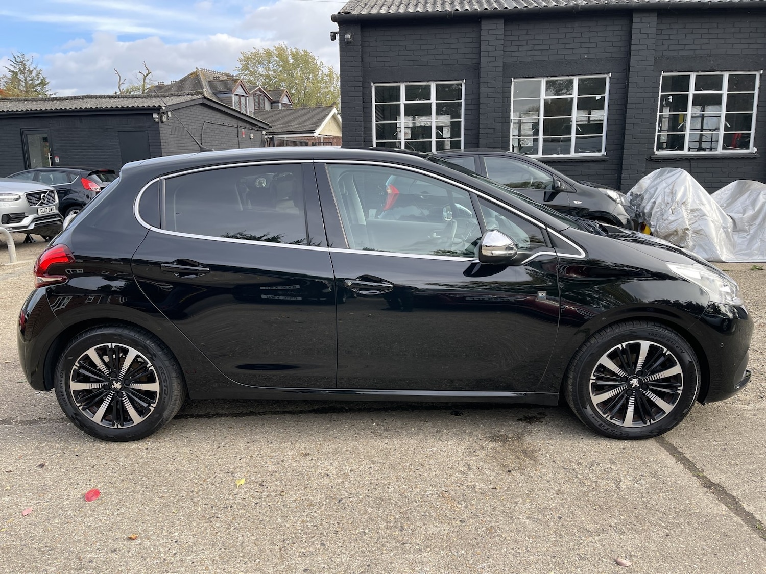 Used Peugeot 208 2018 for sale - 76178979: Photo 23