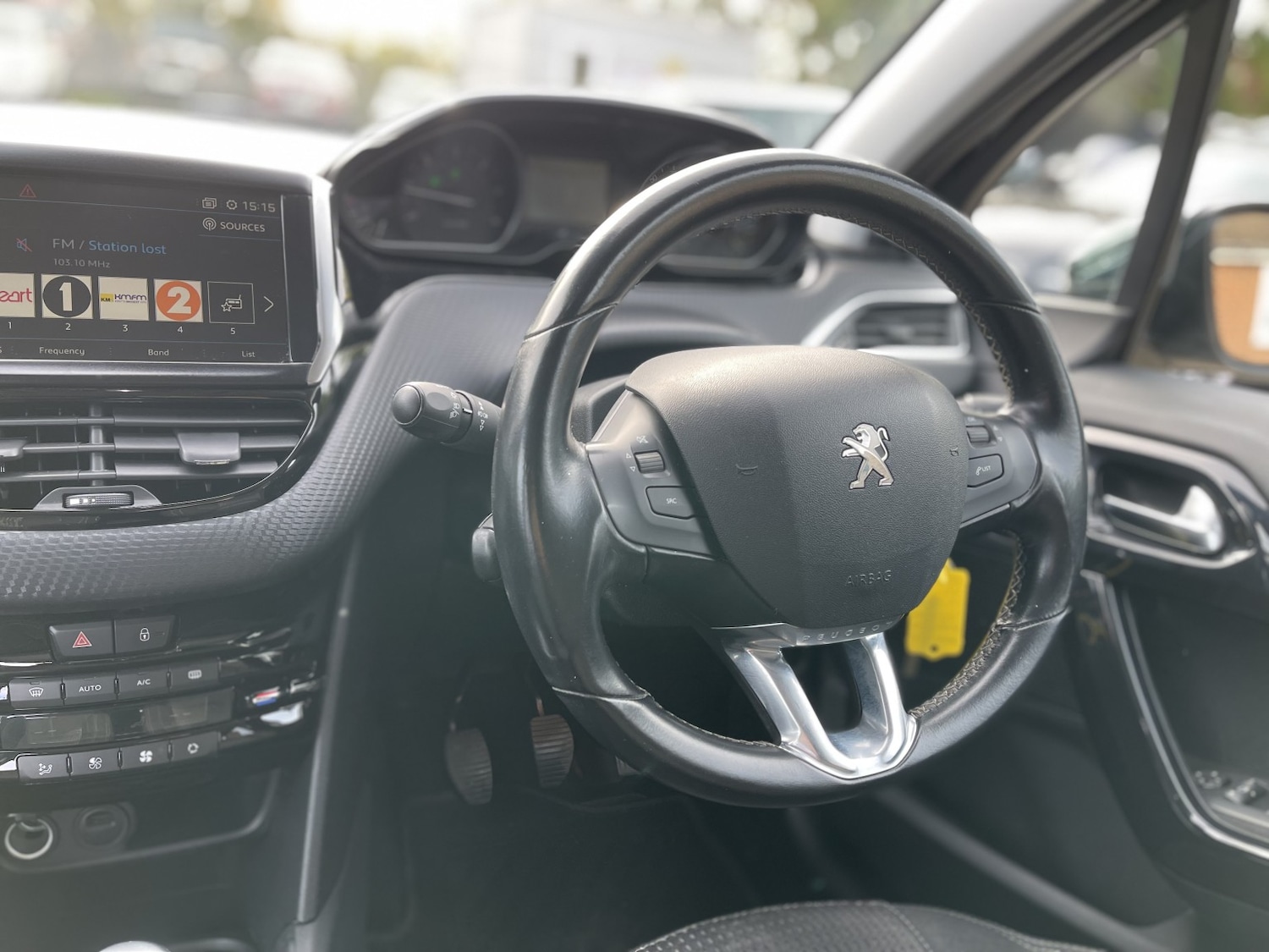 Used Peugeot 208 2018 for sale - 76178979: Photo 38