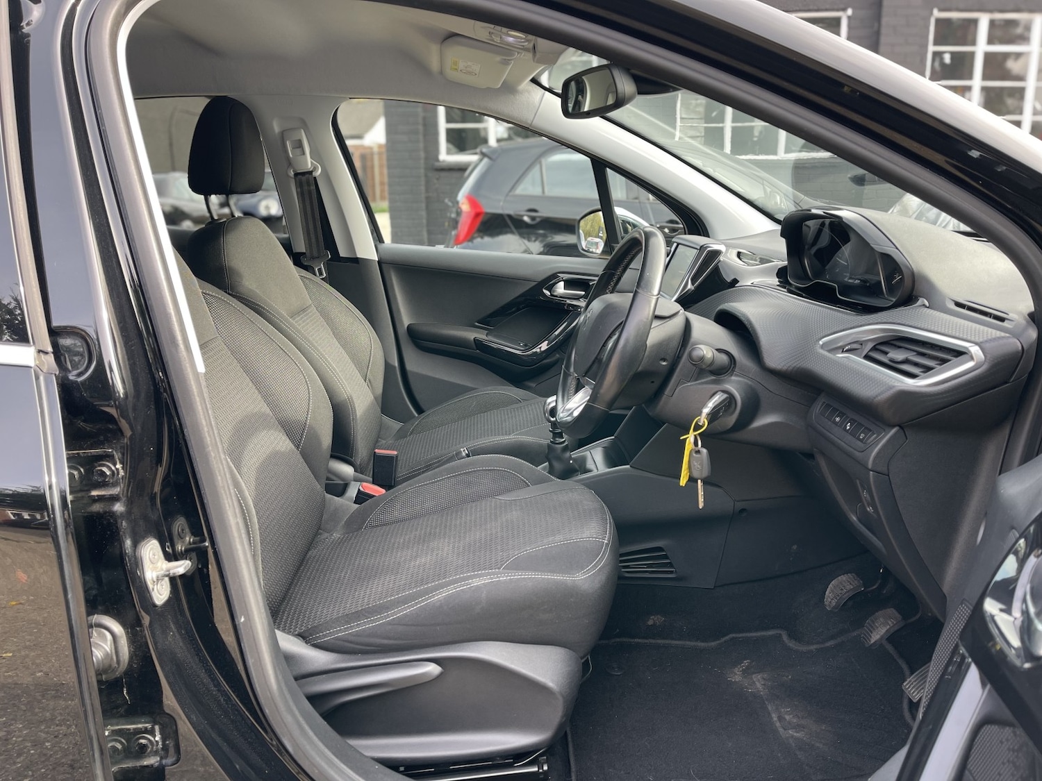 Used Peugeot 208 2018 for sale - 76178979: Photo 52