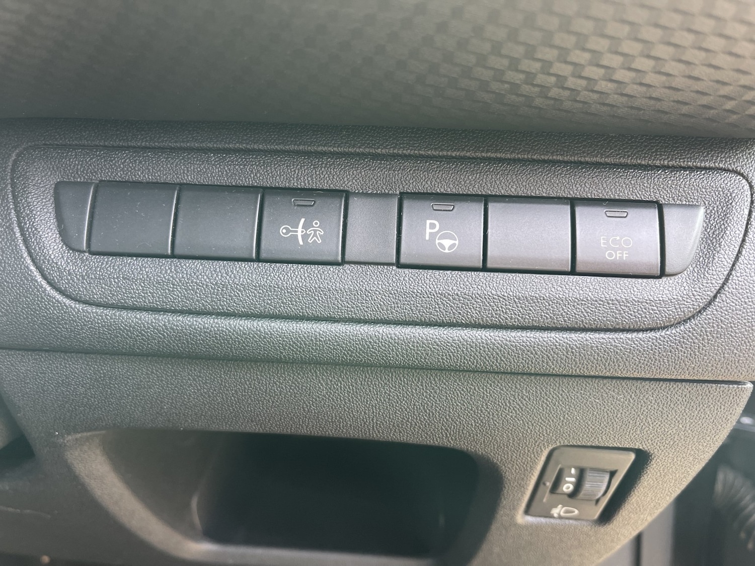 Used Peugeot 208 2018 for sale - 76178979: Photo 57