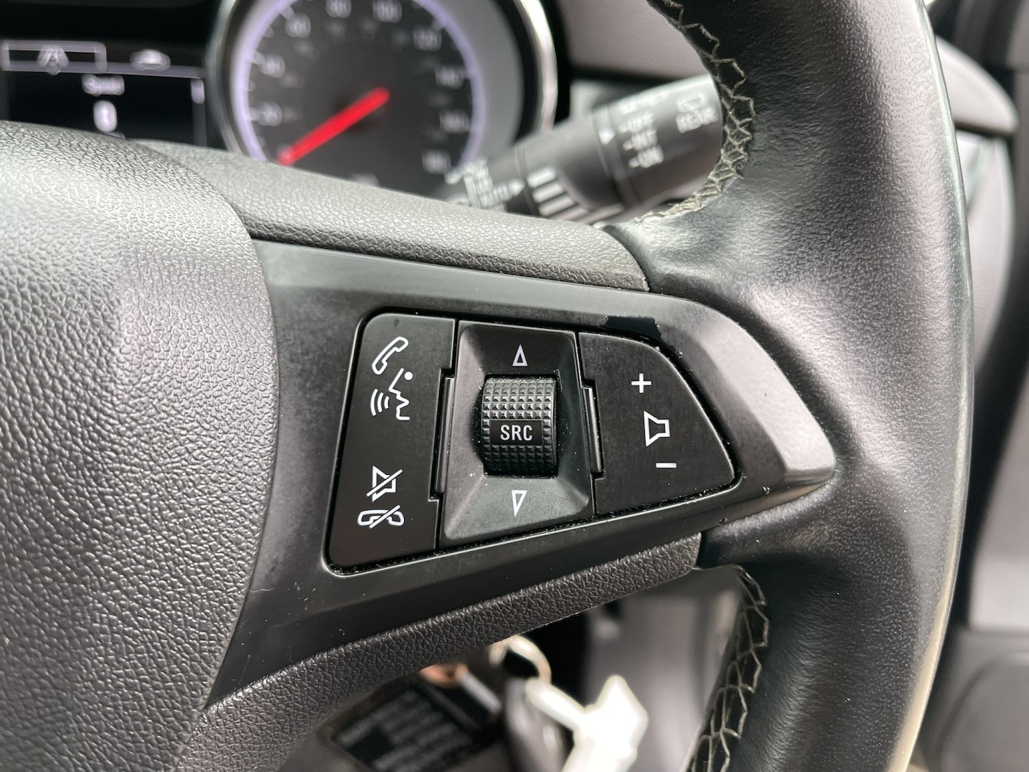 Used Vauxhall Astra 2018 for sale - 78141055: Photo 50