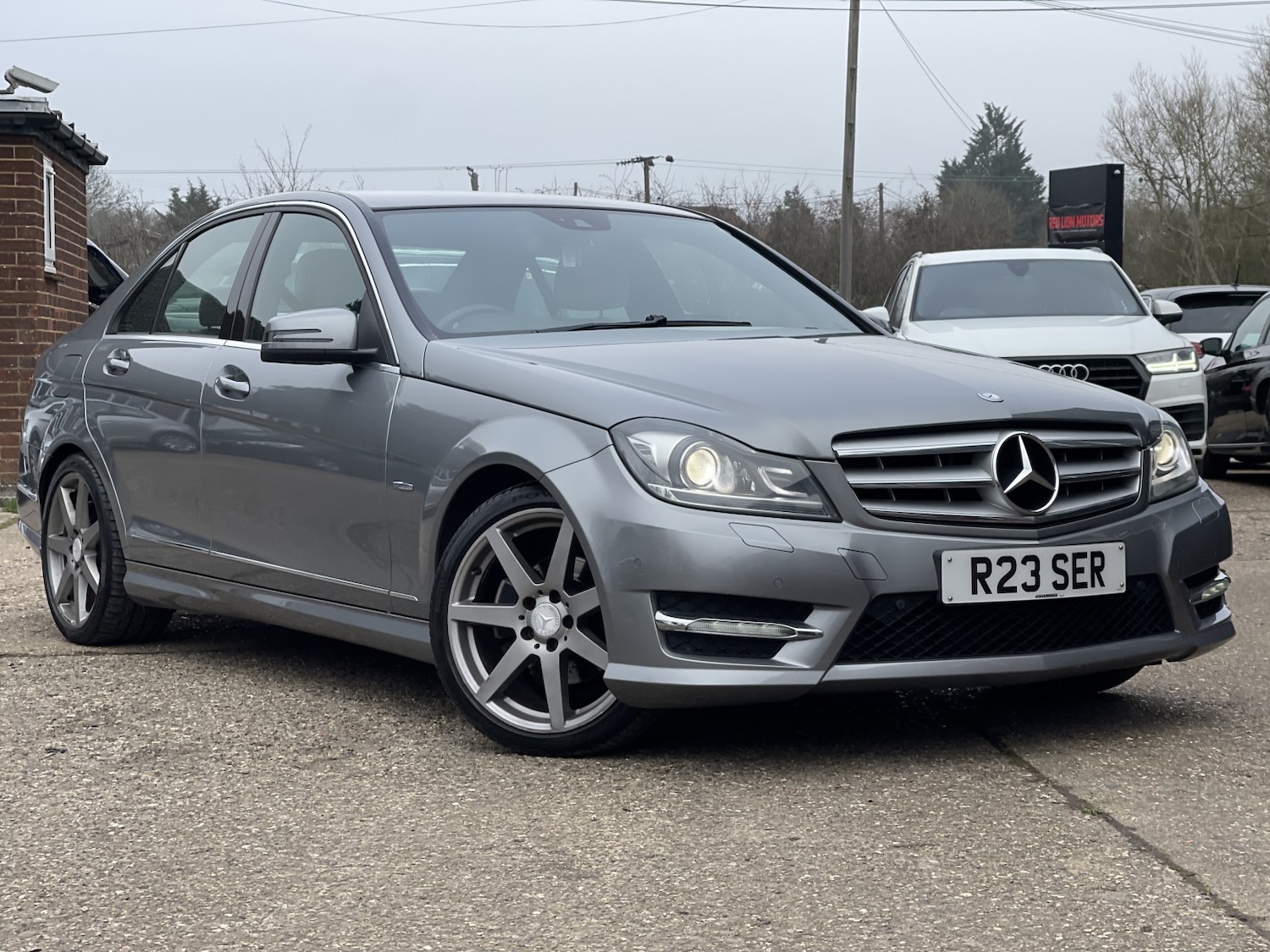 Used Mercedes-Benz C Class 2011 for sale - 77766419: Photo 2