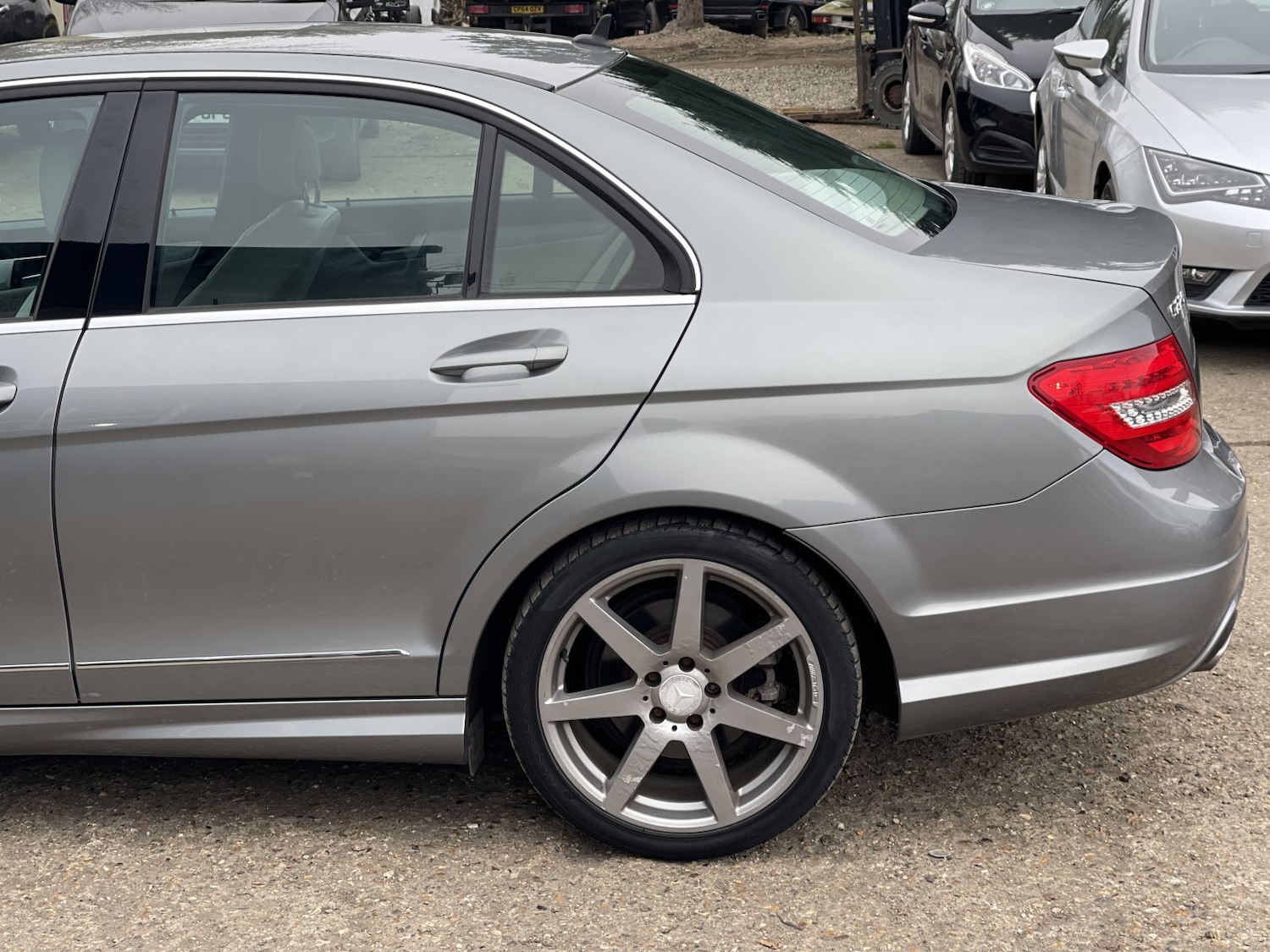 Used Mercedes-Benz C Class 2011 for sale - 77766419: Photo 24