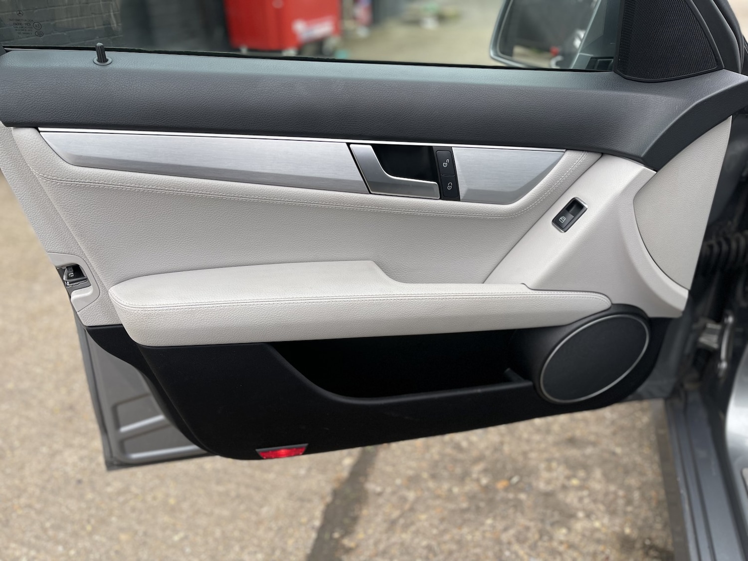 Used Mercedes-Benz C Class 2011 for sale - 77766419: Photo 30