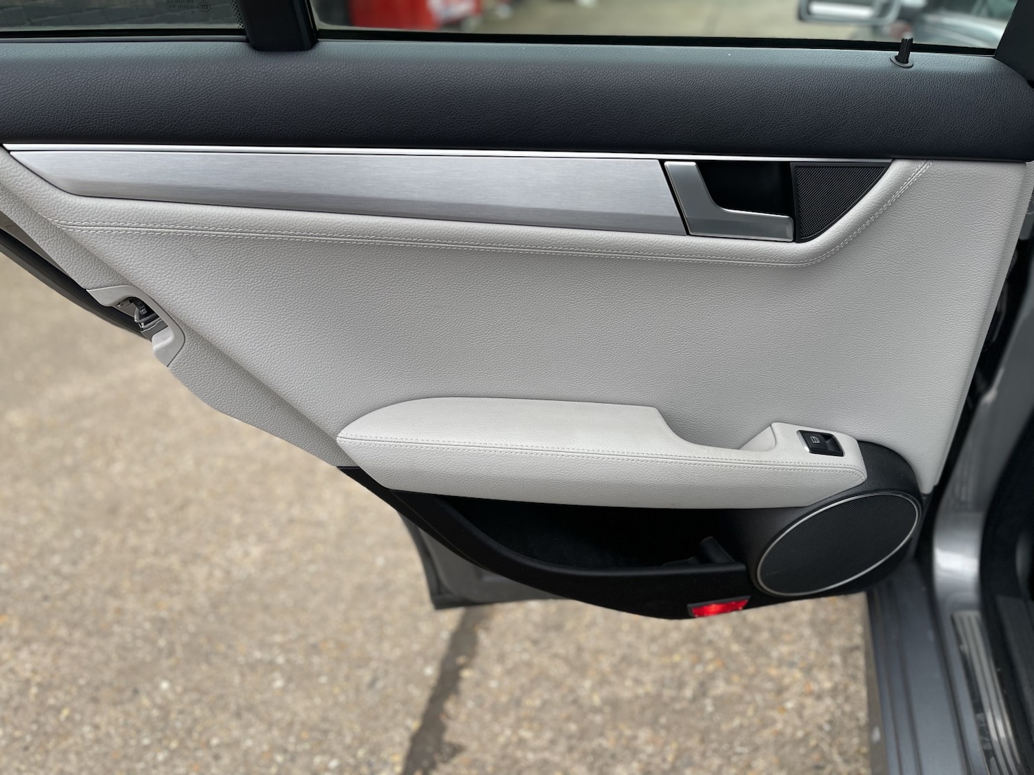 Used Mercedes-Benz C Class 2011 for sale - 77766419: Photo 36