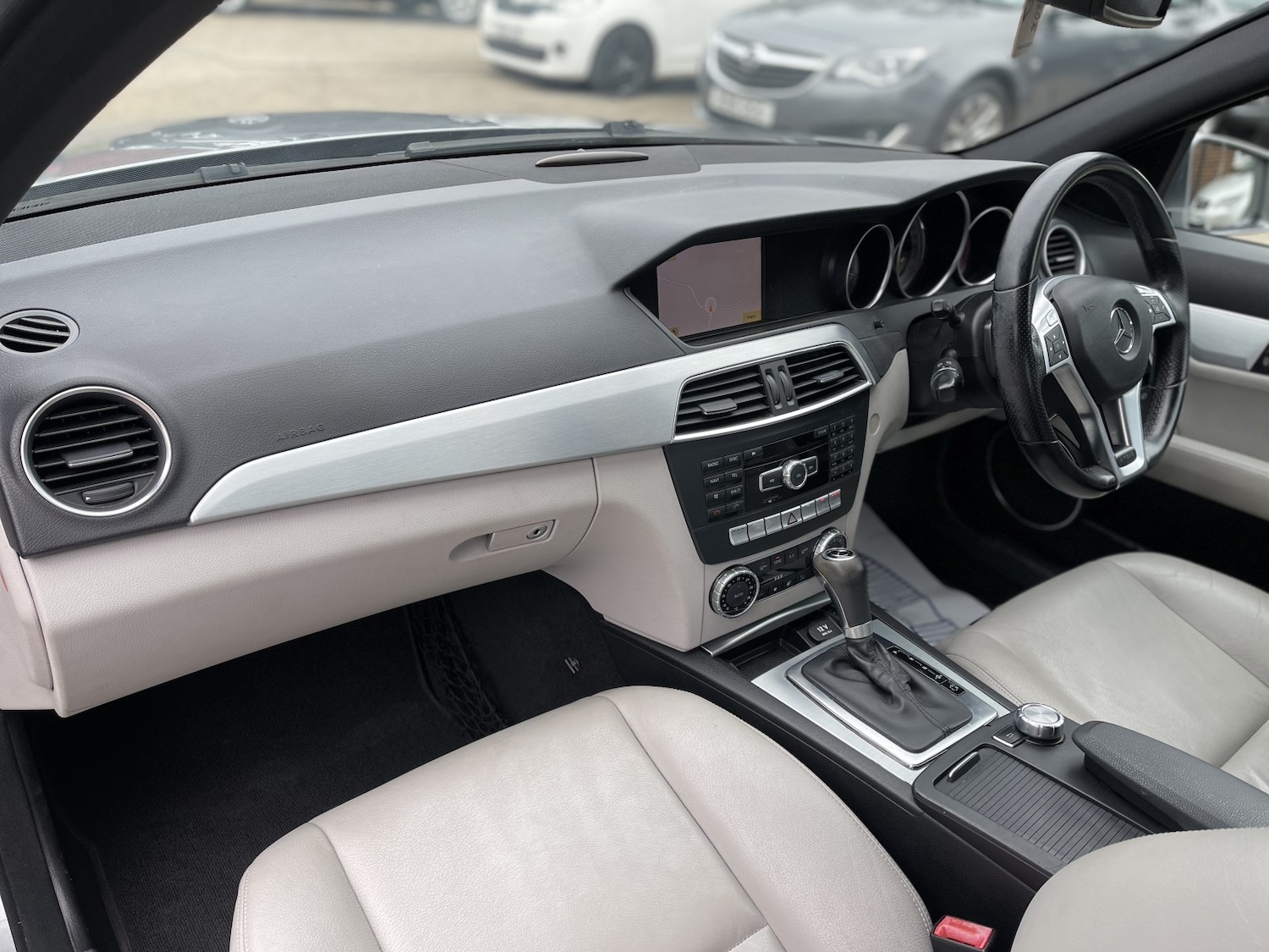 Used Mercedes-Benz C Class 2011 for sale - 77766419: Photo 37