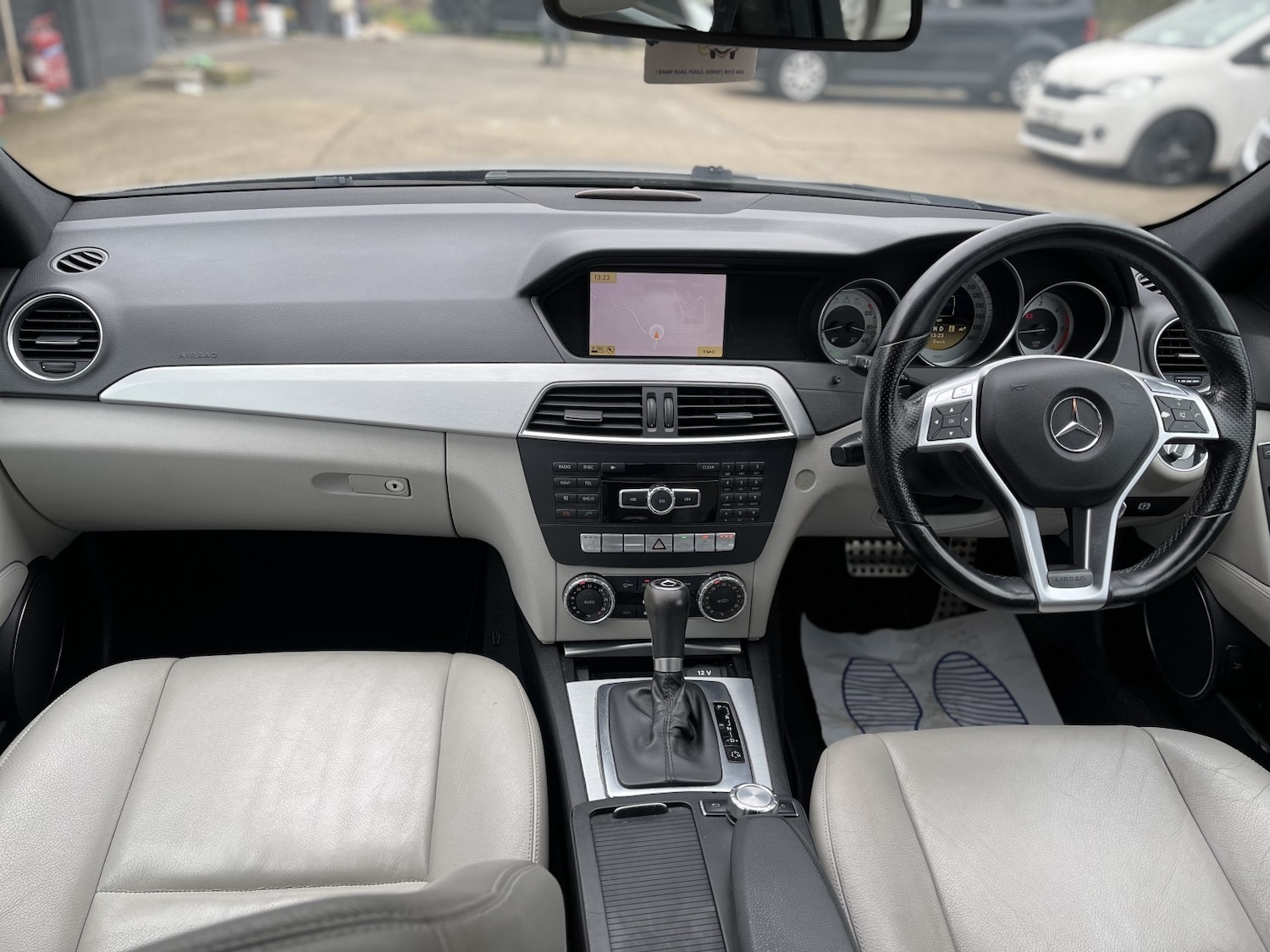 Used Mercedes-Benz C Class 2011 for sale - 77766419: Photo 43