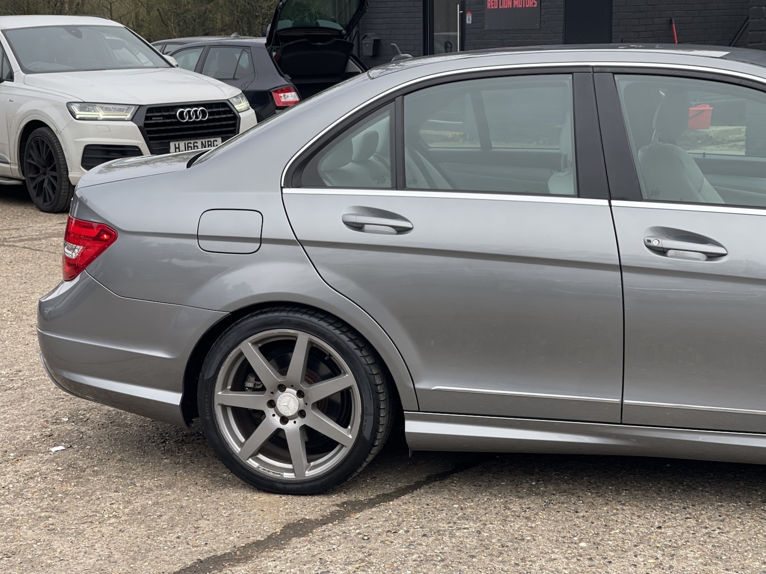 Used Mercedes-Benz C Class 2011 for sale - 77766419: Photo 6