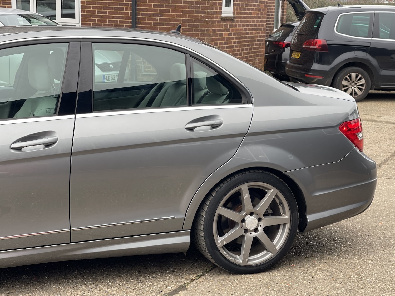 Used Mercedes-Benz C Class 2011 for sale - 77766419: Photo 9