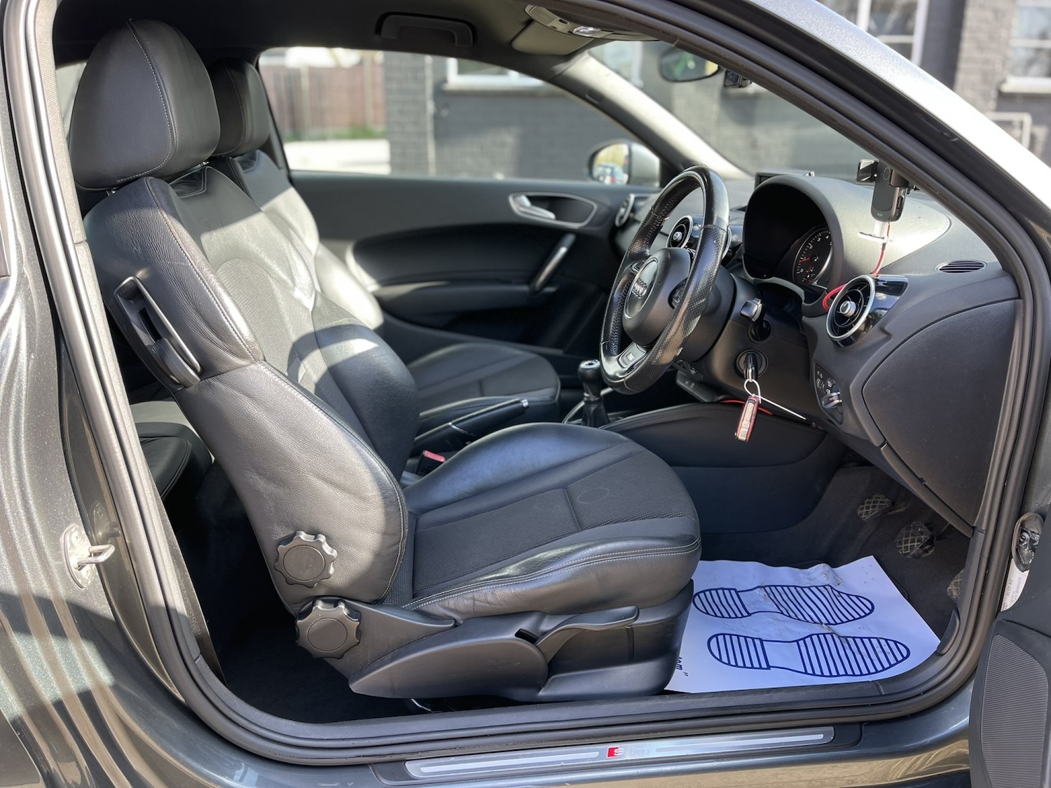 Used Audi A1 2011 for sale - 77836996: Photo 41