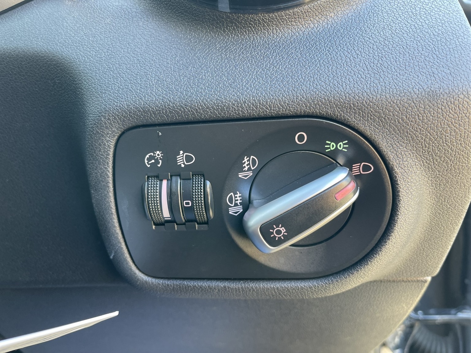 Used Audi A1 2011 for sale - 77836996: Photo 43