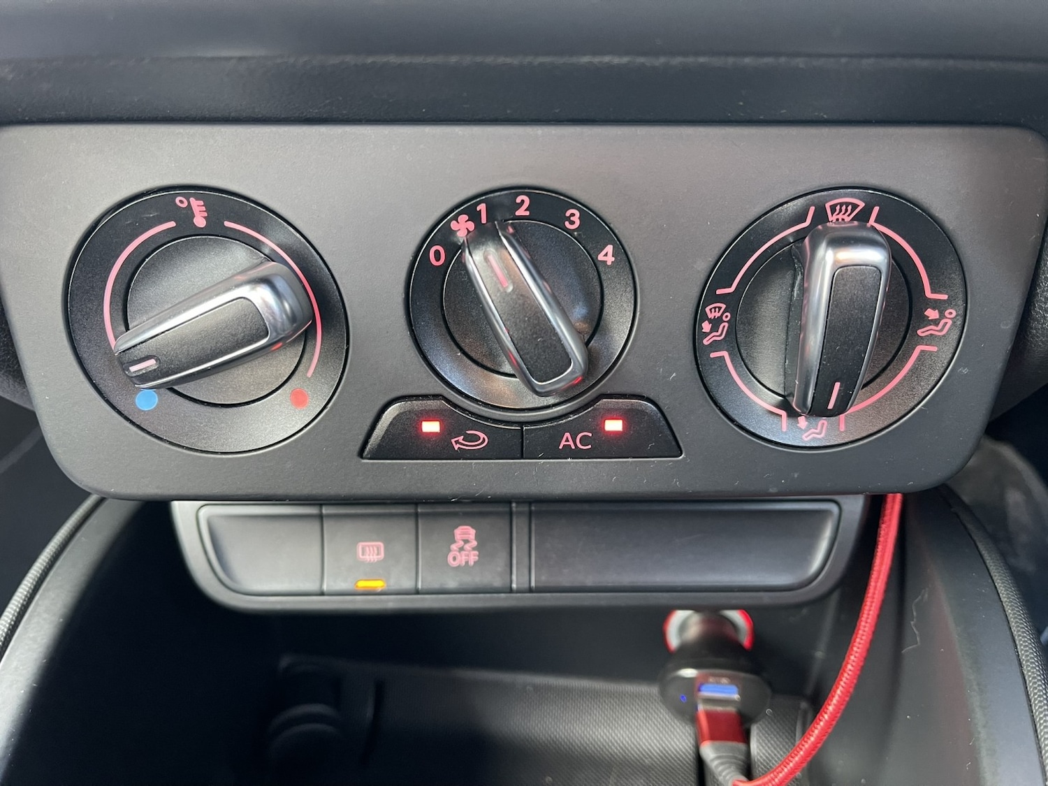 Used Audi A1 2011 for sale - 77836996: Photo 47