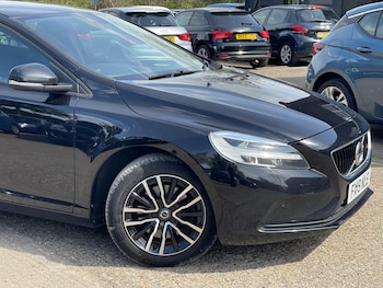 Used Volvo V40 2019 for sale - 78273868: Photo