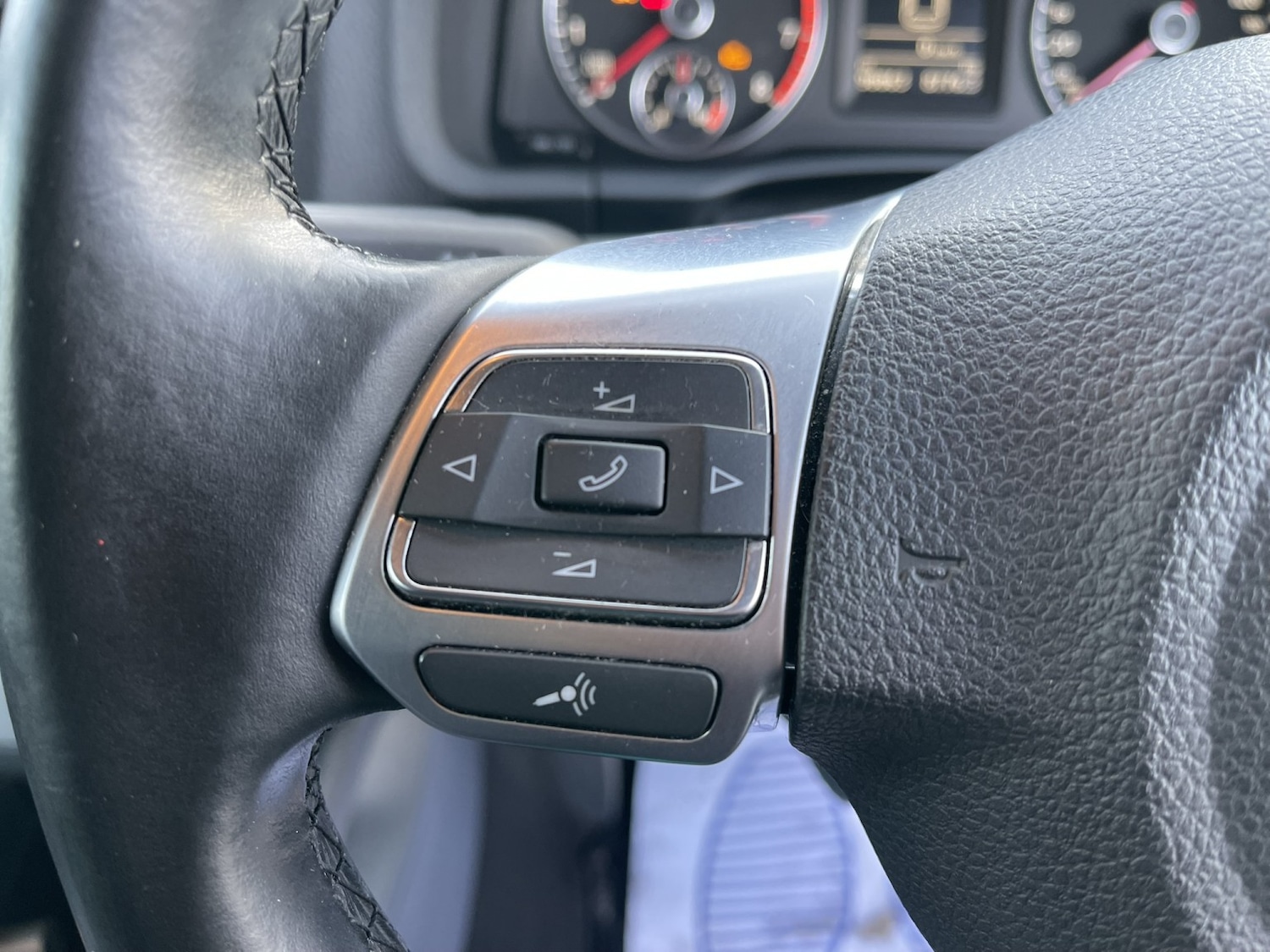 Used Volkswagen Scirocco 2013 for sale - 77880955: Photo 53