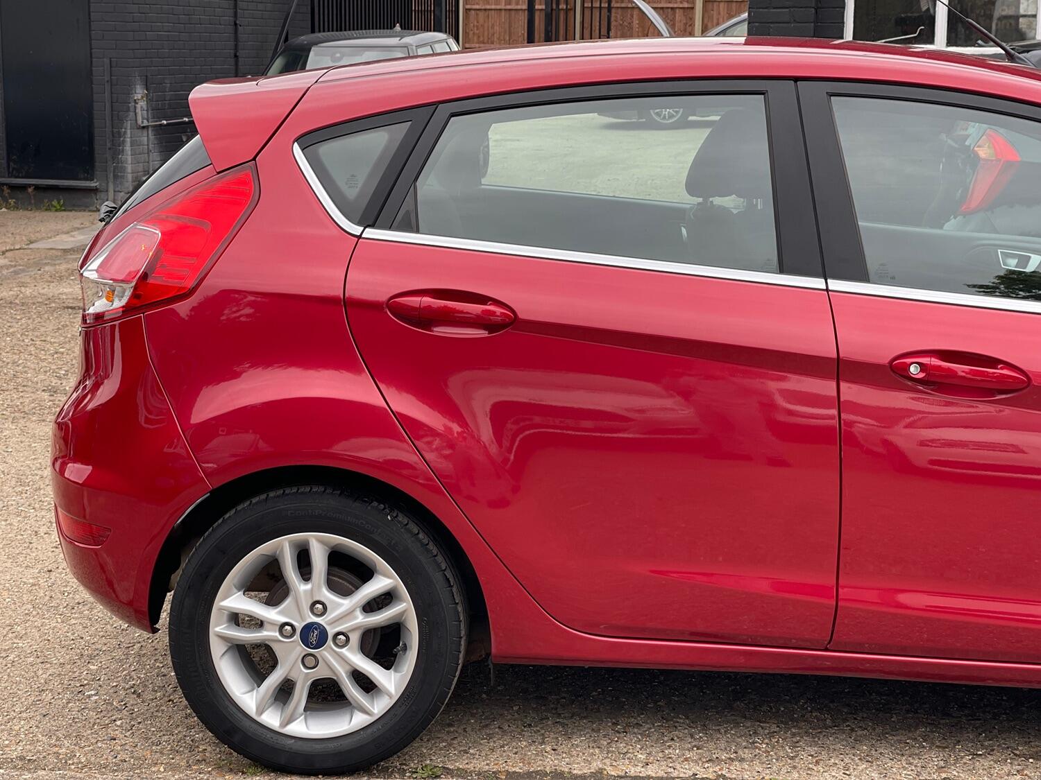 Used Ford Fiesta 2015 for sale - 76019567: Photo 23