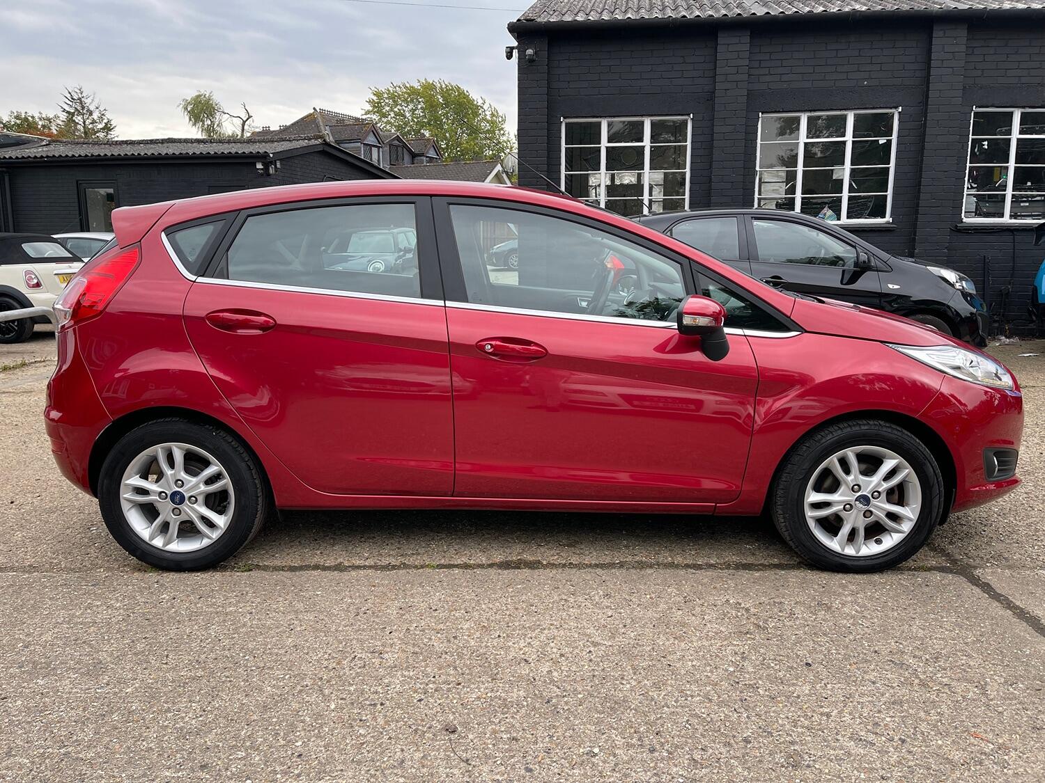 Used Ford Fiesta 2015 for sale - 76019567: Photo 24